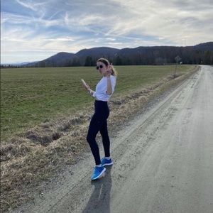 Meet your Posher, Caroline